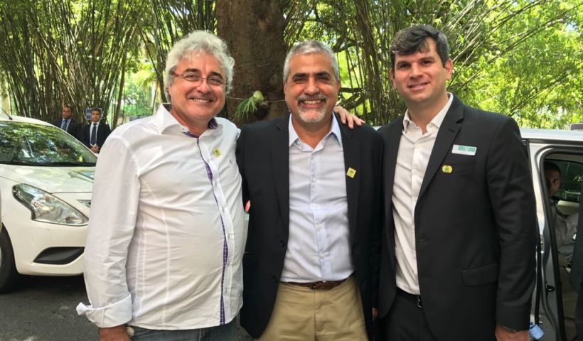 Joilson Barcelos, presidente da CDL Campos com o Secretário da Casa Civil do Governo do Estado do RJ, Chirstino Aureo
