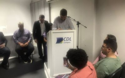 Prefeito Wladimir Garotinho assina, na CDL, Termo de Cooperação  com CRCRJ 