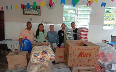 CDL entrega R$ 9 mil em alimentos para duas instituições de Campos, doados por pai e filha